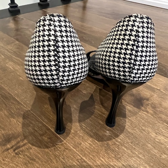 Manolo Blahnik D'orsay pumps, houndstooth with black patent leather size 36 - Picture 6 of 6